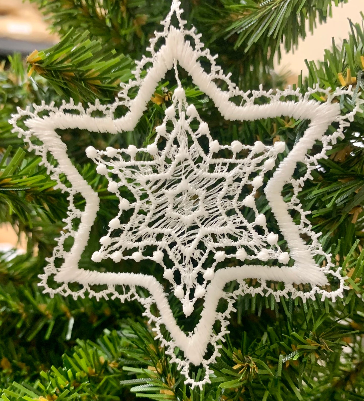 White Snowstars Stars German Lace Christmas Tree Ornaments Set of 6 Snowflakes