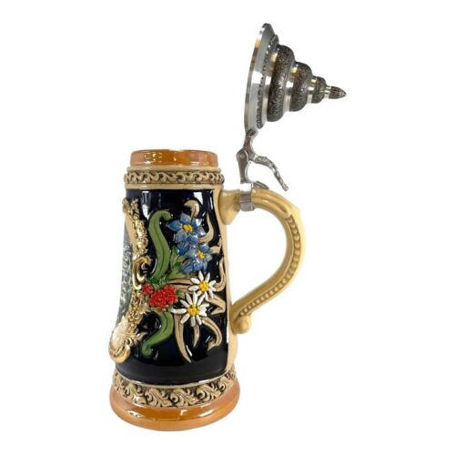 Pinnacle Peak Trading Merry Christmas Neuschwanstein Castle in Winter LE German Beer Stein .5 liter