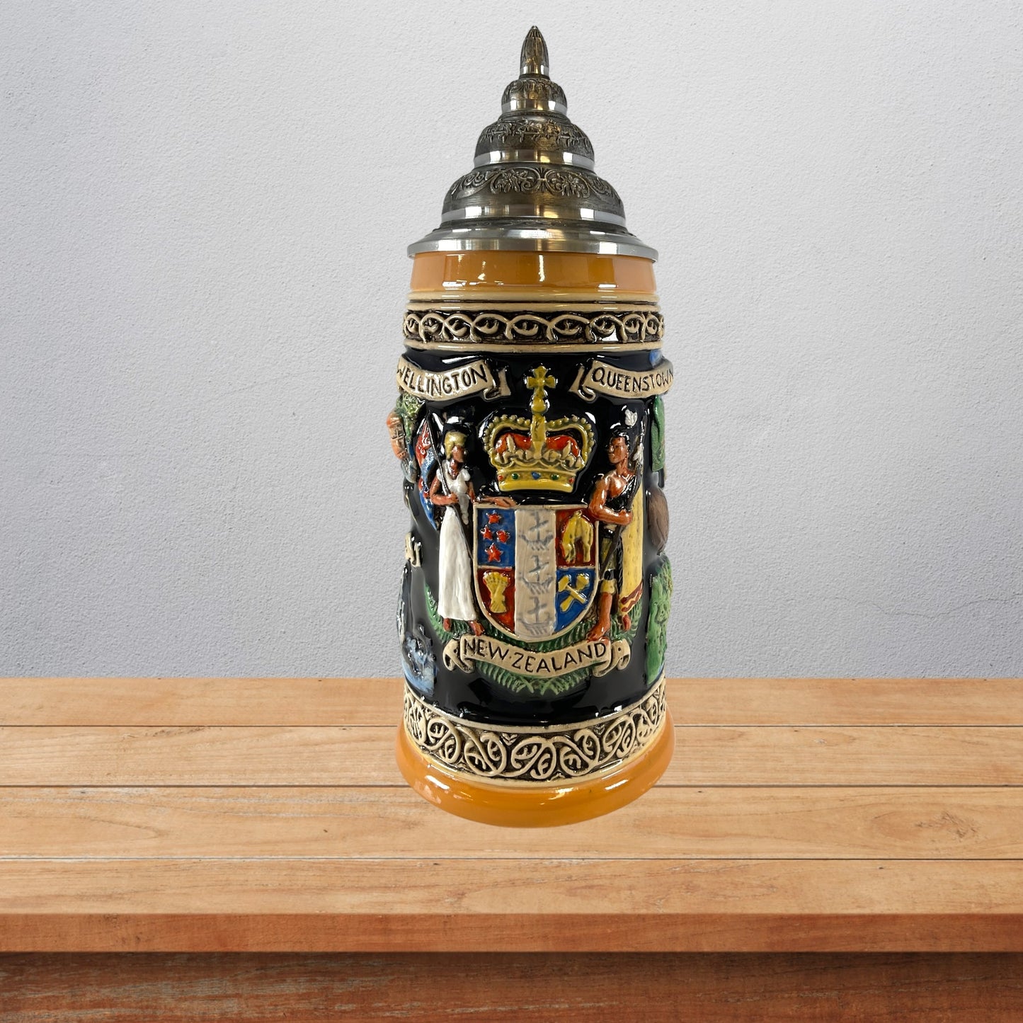 Pinnacle Peak Trading New Zealand Coat of Arms and Landmarks LE German Beer Stein .5 L by King Werks